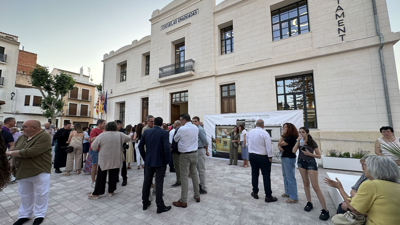 Inauguración ayuntamiento de Benissa en Escuelas Graduadas 69