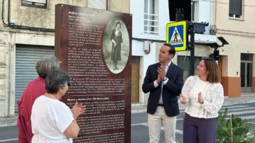 Inauguración oficial de la nueva plaza María Crespo Font, situada frente al edificio consistorial de Benissa