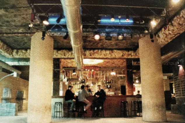 Imagen: Interior de Graffiti en Pedreguer - Imagen del libro '150 anys de música i ball a la Marina Alta'