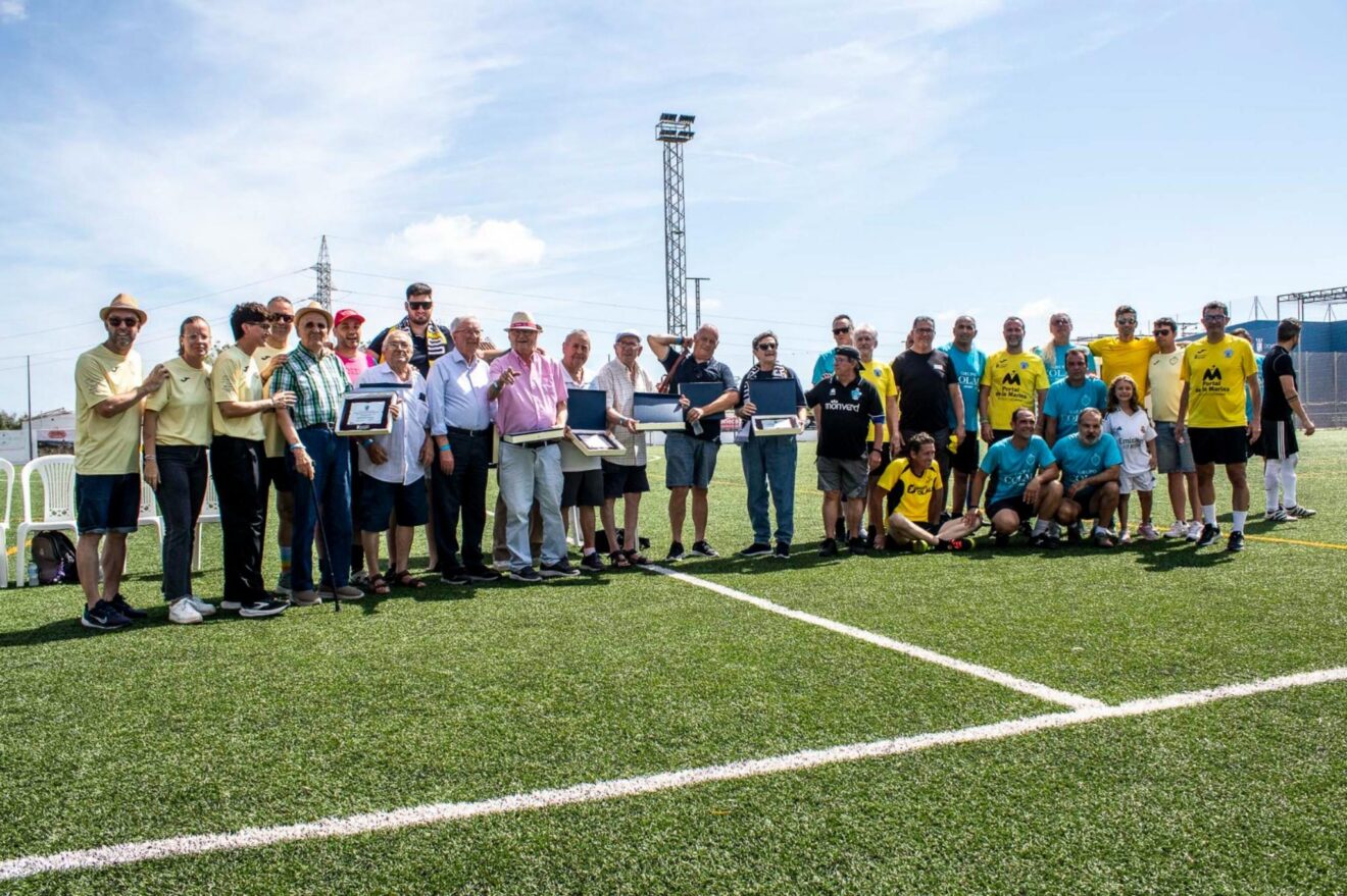 Foto de grupo de la Jornada Grogueta de la UD Ondarense