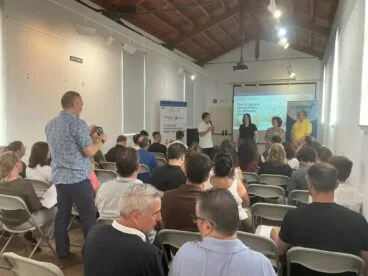 Asistentes y ponente durante la jornada sobre IA en Pedreguer