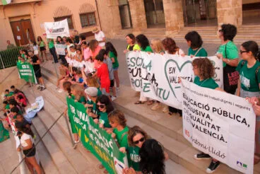 Manifestación en Dénia huelga educación pública 3 junio 03