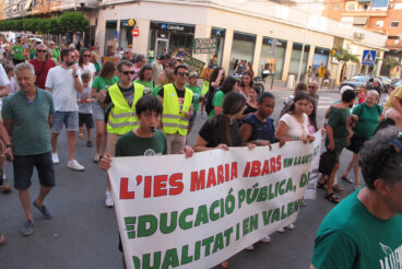 Manifestación en Dénia huelga educación pública 3 junio 35