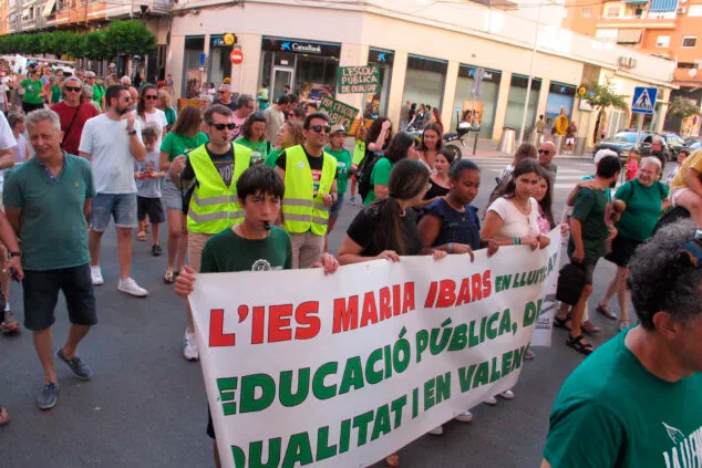 manifestacion en denia huelga educacion publica 3 junio 35