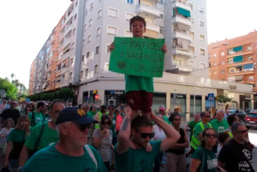 Manifestación en Dénia huelga educación pública 3 junio 41