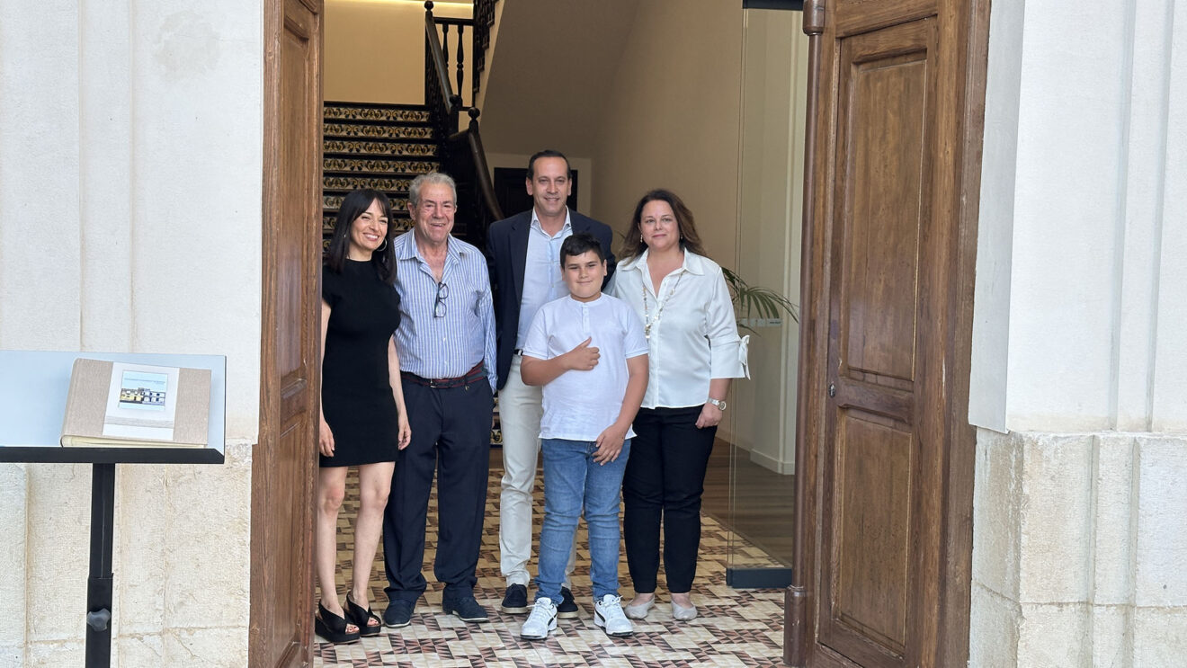Momento de la apertura de la nueva casa consistorial de Benissa
