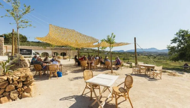 Sabors Món: el nuevo concepto de enoturismo y cocina de territorio de Bodegas Montesanco 5 paisaje de vinedos y riuraus tradicionales donde se ubica el restaurante