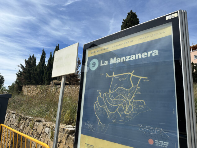 Imagen: Panel explicativo en la entrada de La Manzanera de Calp