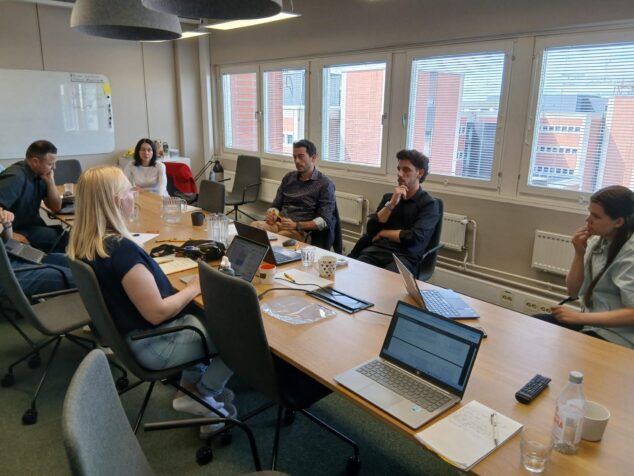 Pedreguer participa en Helsinki en una cumbre europea sobre deporte sostenible 1 Imagen: Reunión del proyecto europeo Olympics of Sustainability en Helsinki, con representantes de Pedreguer y otros socios.