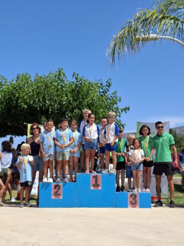 Podio de ganadores en la clausura de las ligas comarcales de la Marina Alta