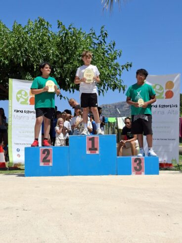 Podio de la clausura de las ligas escolares de la Marina Alta