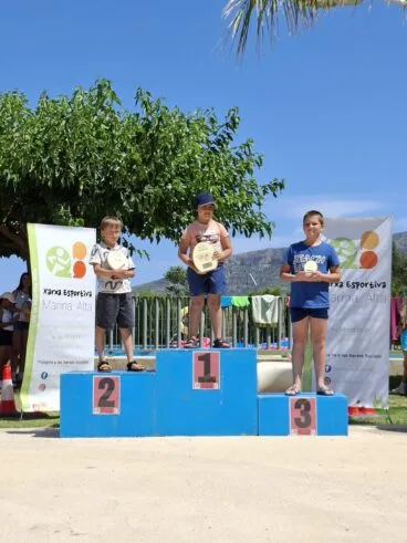 Podio en la clausura de las ligas escolares de la Marina Alta