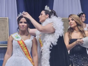 Coronación de Sofía Fonte como Reina de las Fiestas de Calp 2026