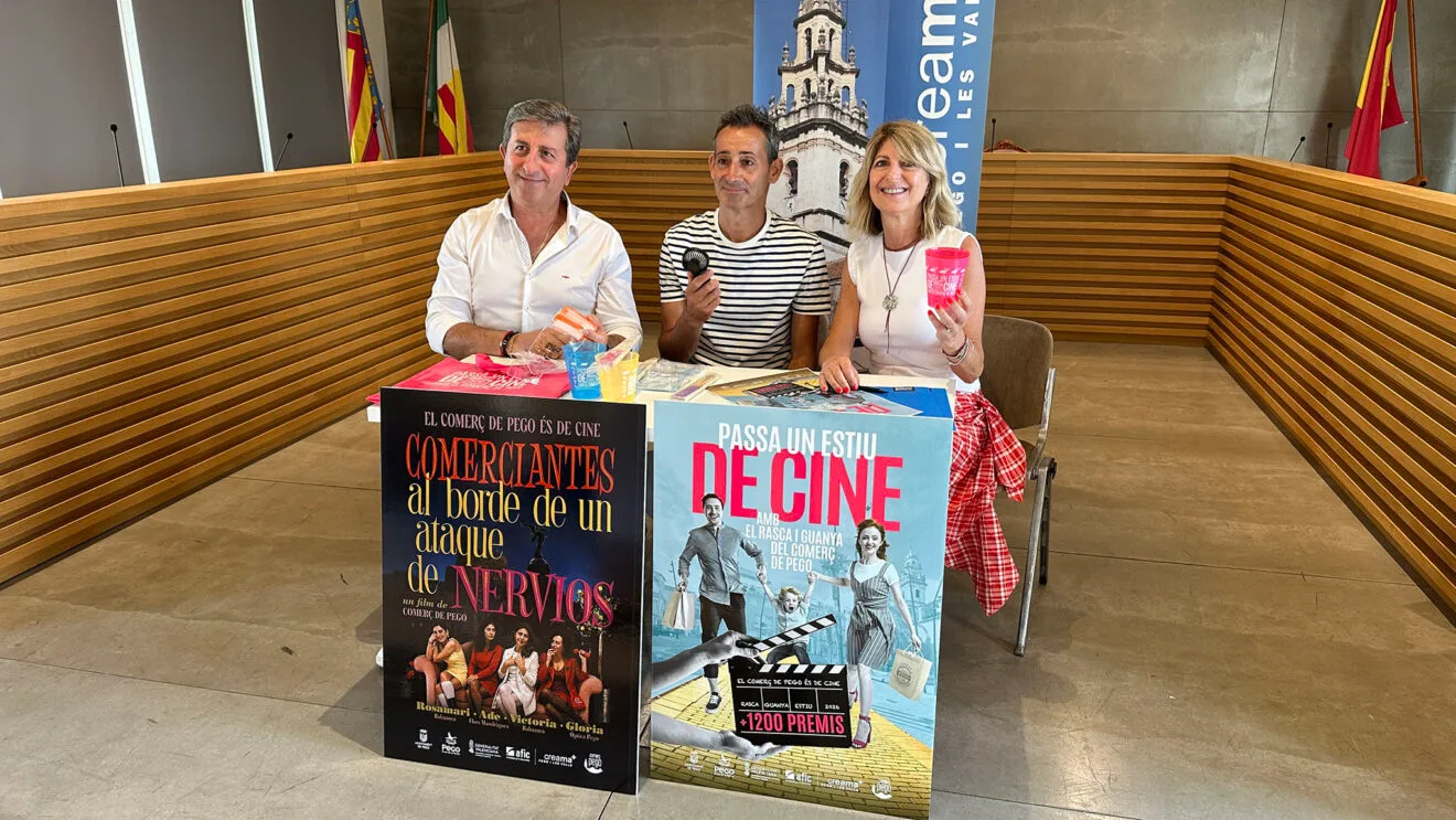 Algunos de los regalos que se incluyen en el 'Rasca i Guanya' del comercio local de Pego