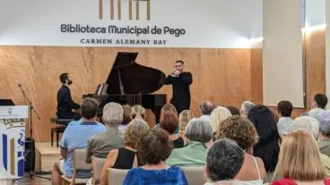Concierto de trompeta y piano en la biblioteca Carmen Alemany Bay de Pego (archivo)