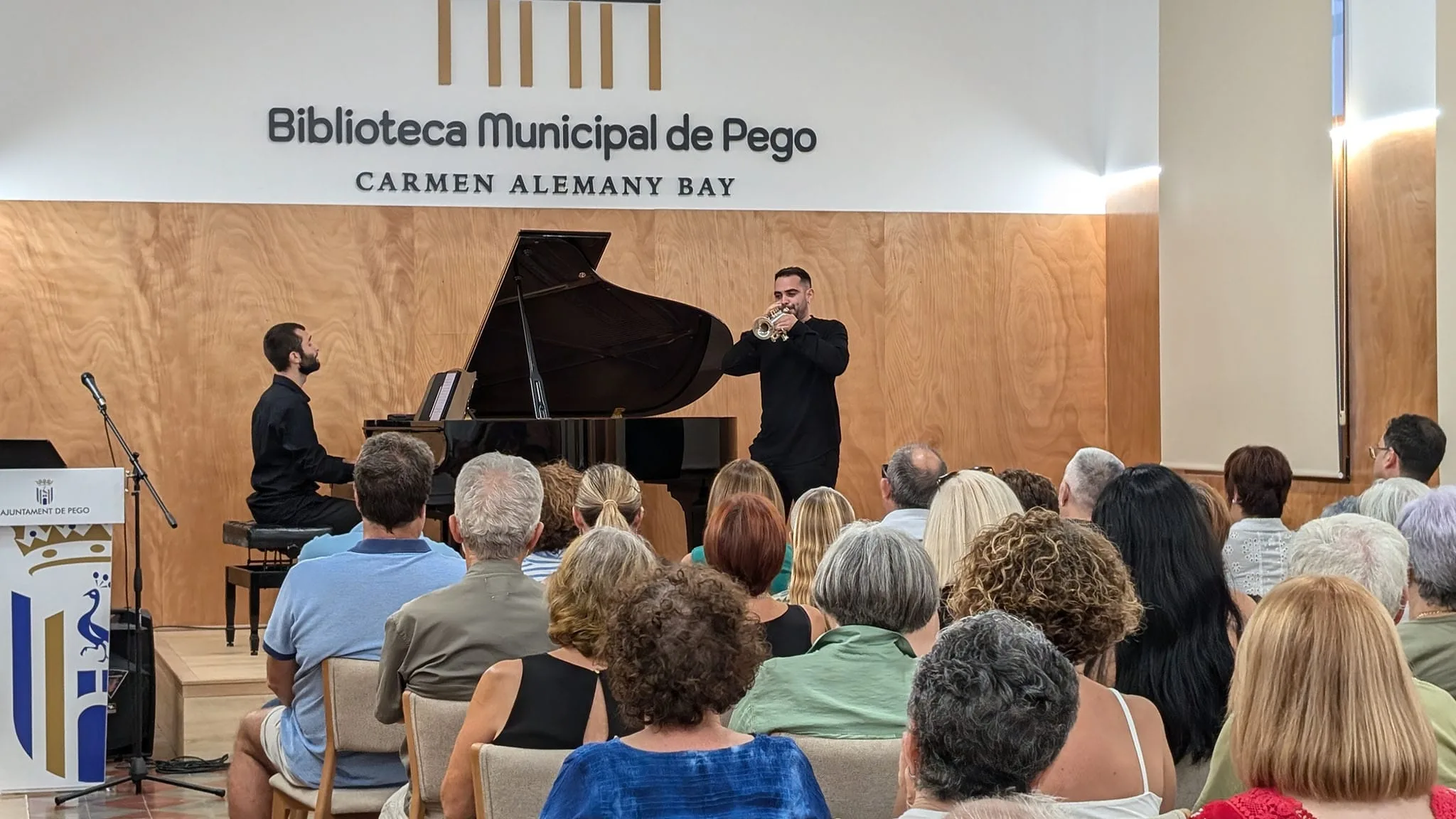 concierto de trompeta y piano en la biblioteca carmen alemany bay de pego archivo