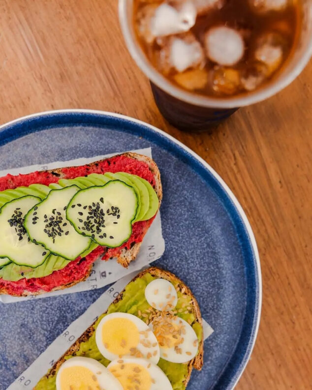 Nostro Coffee Roasters 12 desayunos tostadas creativas y smoothies naturales