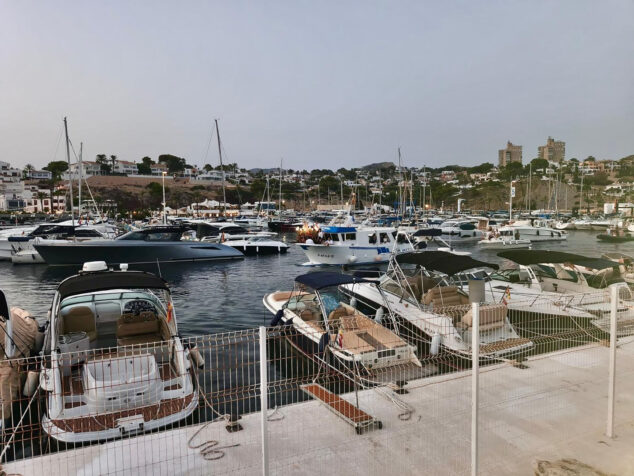 Tradición marinera y pólvora: Moraira honra a la Virgen del Carmen por tierra y mar 18 dia de la virgen del carmen en moraira en 2026 02