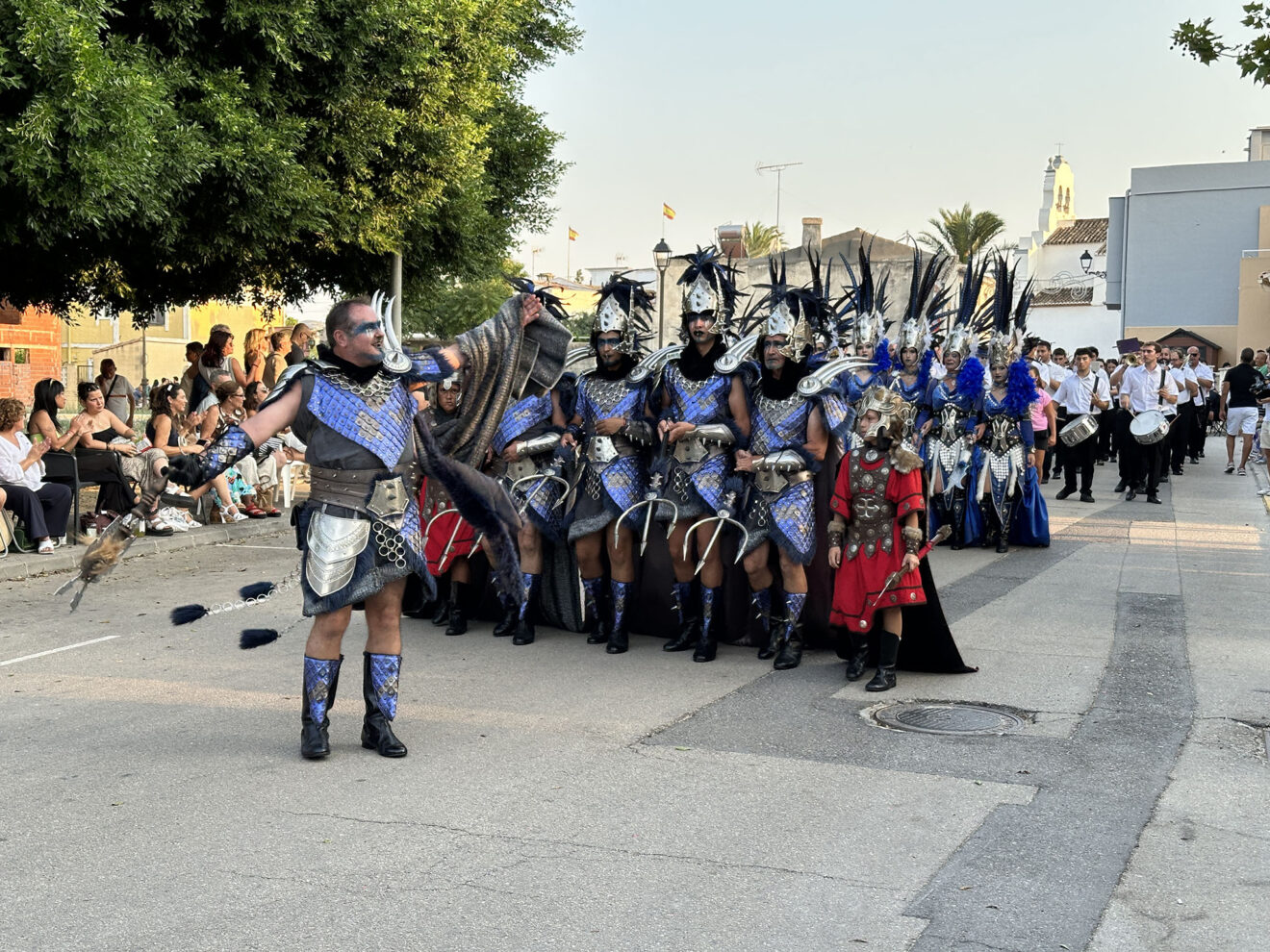 Filà Maulets en el desfile de Moros i Cristians de Els Poblets en 2025