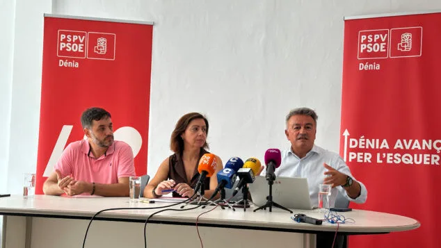 El PSPV alerta de «racismo institucional» en los presupuestos del Consell que «abandonan» a la Marina Alta 2 Imagen: José Ramiro, M. Josep Ripoll y José Chulvi durante el encuentro con la prensa