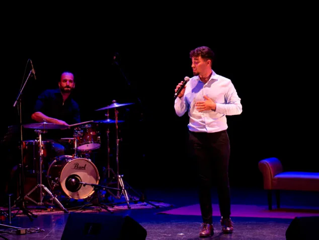 julen garcia sobre el escenario