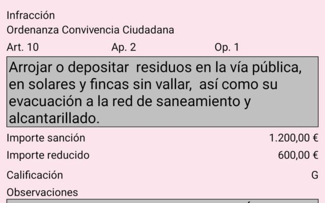 Imagen: Documento que muestra la infracción y multa de 1.200 euros por vertidos ilegales según la ordenanza municipal de Teulada.