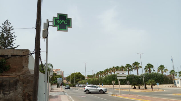 Imagen: Termómetro a 39 grados en Dénia este verano 2026