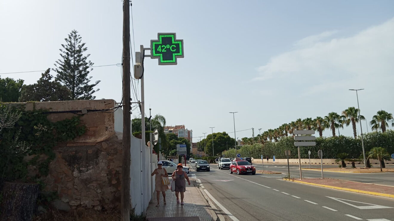 Termómetro a 42 grados en Dénia este verano 2026