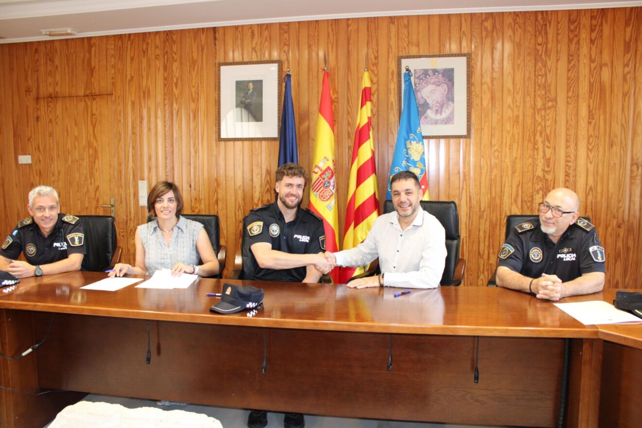 Toma de posesión del nuevo agente de Policía Local de Ondara, Juan Muñoz Torres