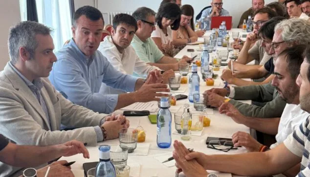 vicent mompo reivindica el papel de la diputacion durante la dana y apuesta por una gestion comarcal de los servicios
