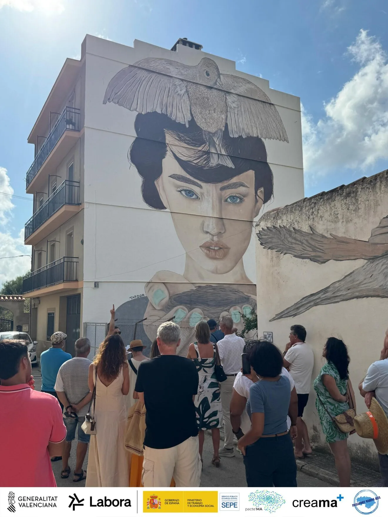 Visita guiada a los murales del BIMAU en Benigembla