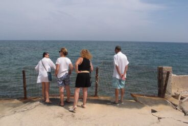 Vecinos afectados por los deslindes en la costa de Dénia