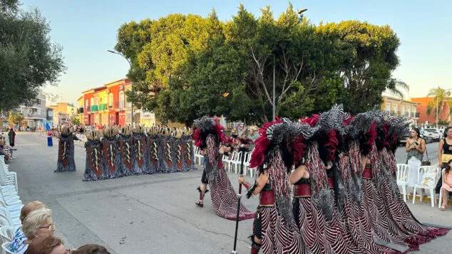 La historia de Els Poblets cobra vida en el gran desfile de Moros y Cristianos 2026 38 desfile moros y cristianos els poblets 2026 34