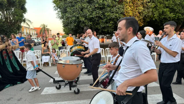 La historia de Els Poblets cobra vida en el gran desfile de Moros y Cristianos 2026 57 desfile moros y cristianos els poblets 2026 54