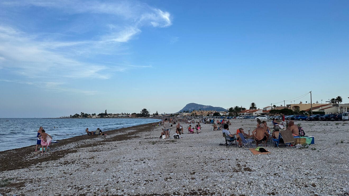 Eclipse solar desde la playa de la Almadrava  02