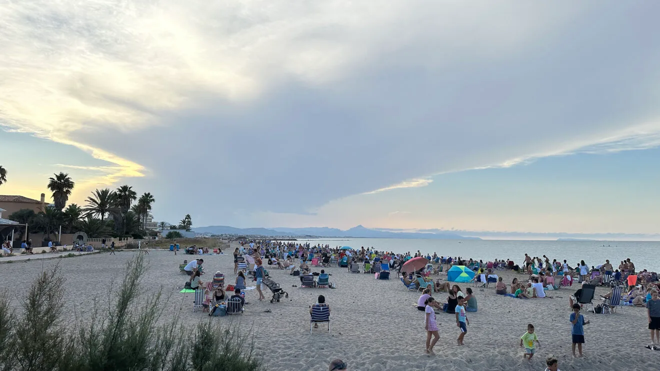 Eclipse solar desde la playa de la Almadrava  12
