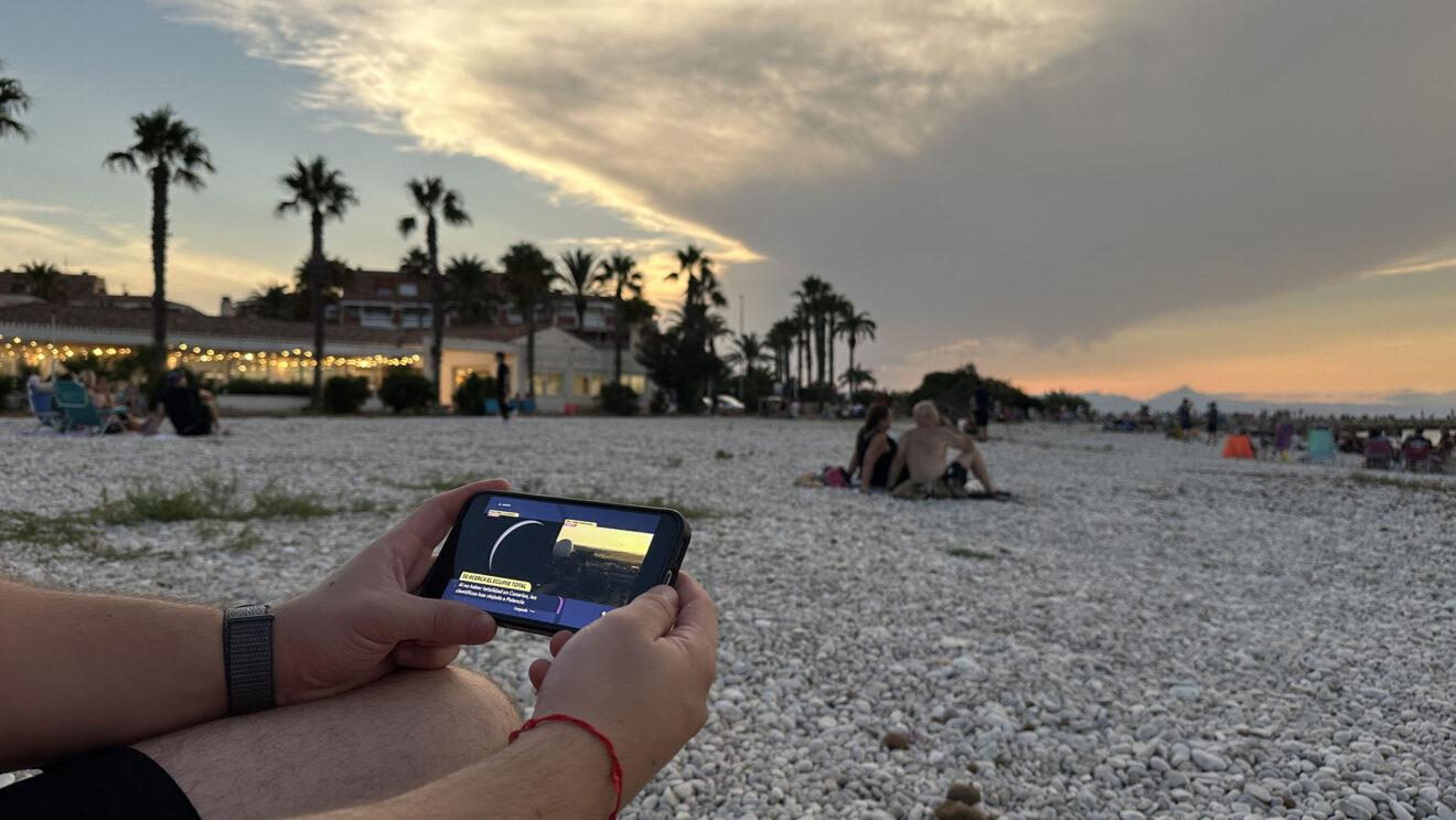 Eclipse solar desde la playa de la Almadrava  35