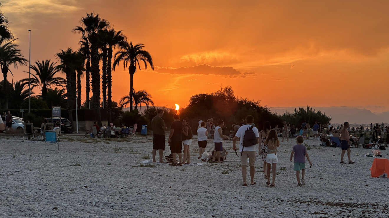Eclipse solar desde la playa de la Almadrava  56
