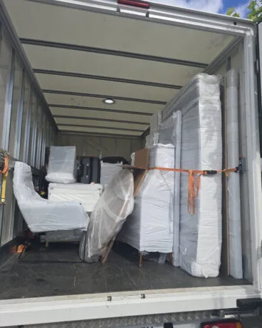 El equipo puede recibir y descargar la mercancía