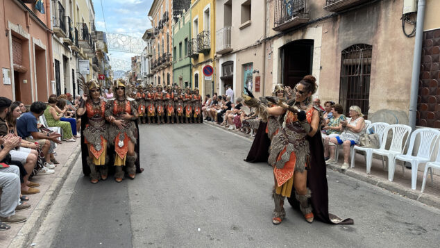 La grandeza de la fiesta venció a la lluvia en El Verger con una entrada de Moros i Cristians para el recuerdo 9 entrada de moros i cristians el verger 2026 04