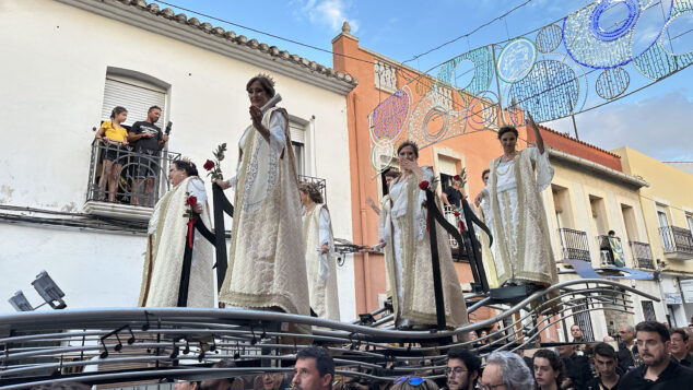 La grandeza de la fiesta venció a la lluvia en El Verger con una entrada de Moros i Cristians para el recuerdo 131 entrada de moros i cristians el verger 2026 129