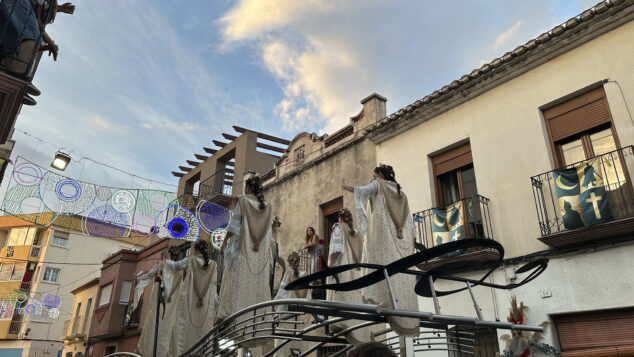 La grandeza de la fiesta venció a la lluvia en El Verger con una entrada de Moros i Cristians para el recuerdo 136 entrada de moros i cristians el verger 2026 134