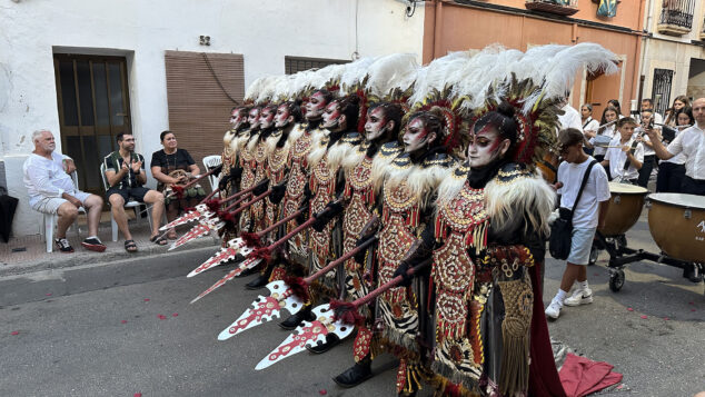 La grandeza de la fiesta venció a la lluvia en El Verger con una entrada de Moros i Cristians para el recuerdo 146 entrada de moros i cristians el verger 2026 144