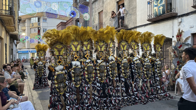 La grandeza de la fiesta venció a la lluvia en El Verger con una entrada de Moros i Cristians para el recuerdo 151 entrada de moros i cristians el verger 2026 149