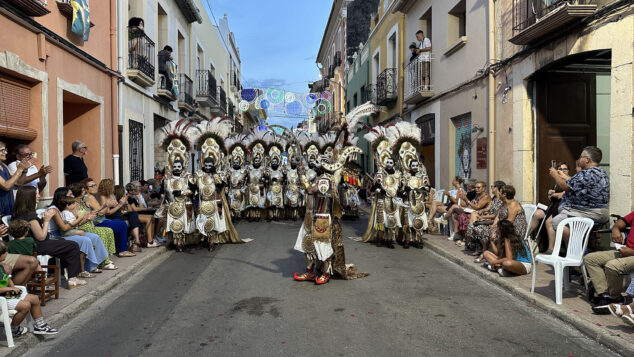 La grandeza de la fiesta venció a la lluvia en El Verger con una entrada de Moros i Cristians para el recuerdo 153 entrada de moros i cristians el verger 2026 151