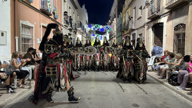 La grandeza de la fiesta venció a la lluvia en El Verger con una entrada de Moros i Cristians para el recuerdo 189 entrada de moros i cristians el verger 2026 189