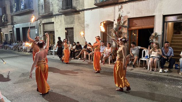 La grandeza de la fiesta venció a la lluvia en El Verger con una entrada de Moros i Cristians para el recuerdo 195 entrada de moros i cristians el verger 2026 195