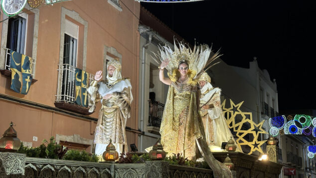 La grandeza de la fiesta venció a la lluvia en El Verger con una entrada de Moros i Cristians para el recuerdo 196 entrada de moros i cristians el verger 2026 197