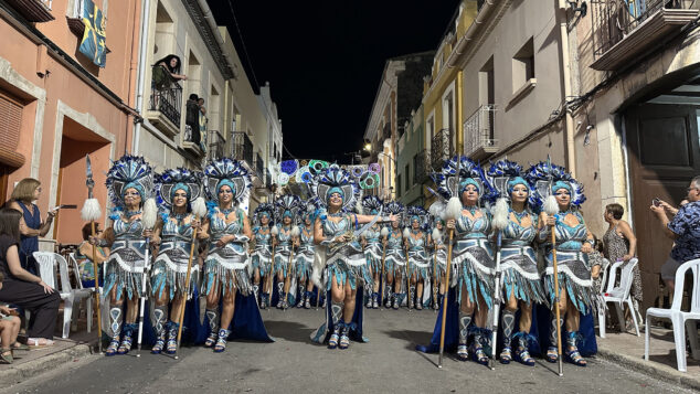 La grandeza de la fiesta venció a la lluvia en El Verger con una entrada de Moros i Cristians para el recuerdo 210 entrada de moros i cristians el verger 2026 211