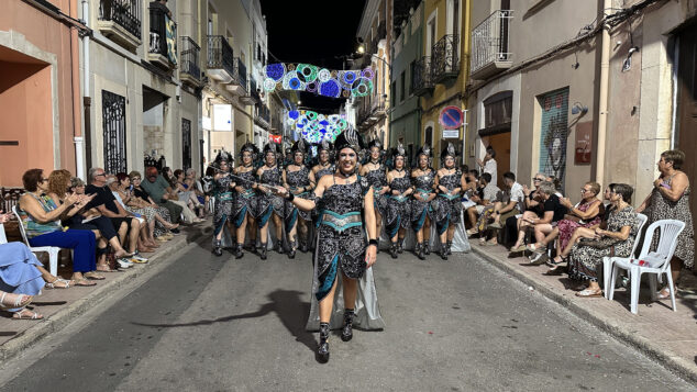 La grandeza de la fiesta venció a la lluvia en El Verger con una entrada de Moros i Cristians para el recuerdo 219 entrada de moros i cristians el verger 2026 220